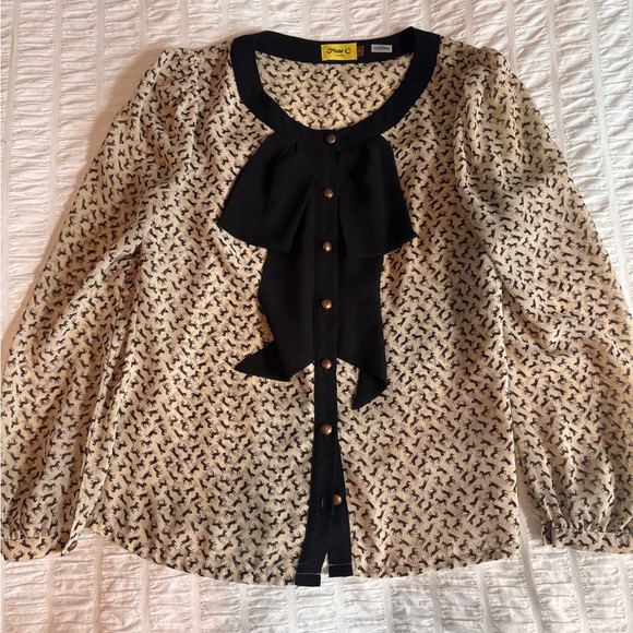 Black and Cream Women's Top - Picture 8 of 8